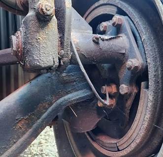 Freightliner Cascadia 125 Left Spindle