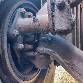 Freightliner Cascadia 125 Right Spindle