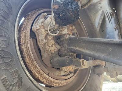 Freightliner Cascadia 125 Right Spindle