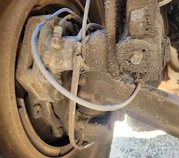 Freightliner Cascadia 125 Right Spindle