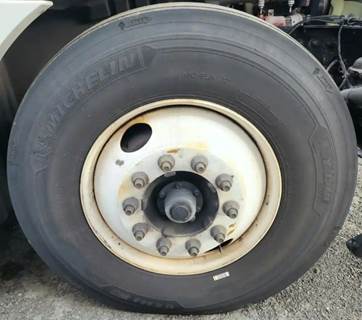 Freightliner Cascadia 126 Right Spindle