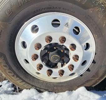 Freightliner Cascadia 126 Left Spindle