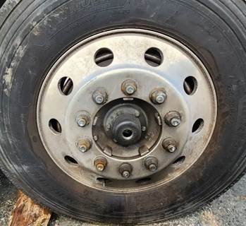 Freightliner Cascadia 126 Right Spindle