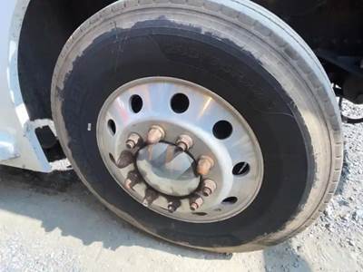 Freightliner Cascadia 126 Left Spindle