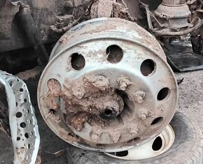 Freightliner Cascadia 126 Right Spindle