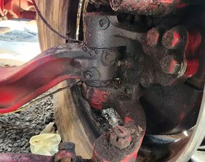 Freightliner Cascadia 126 Right Spindle