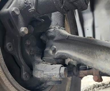 Freightliner Cascadia 126 Right Spindle