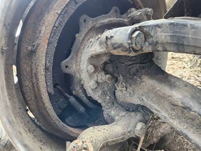 Freightliner Cascadia 126 Left Spindle