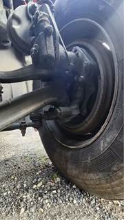 Freightliner Cascadia 126 Left Spindle