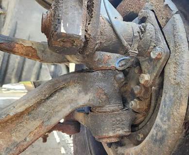 Freightliner Cascadia 126 Left Spindle