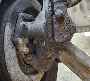 Freightliner Cascadia 126 Right Spindle