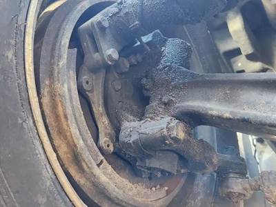 Freightliner Cascadia 126 Left Spindle