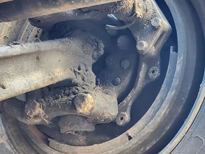 Freightliner Cascadia 126 Right Spindle