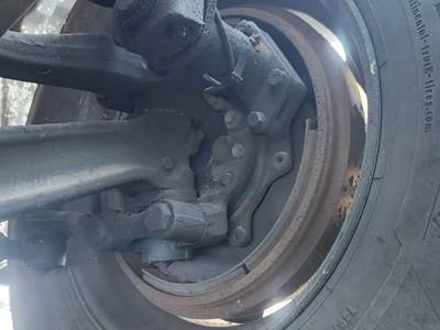 Freightliner Cascadia 126 Left Spindle