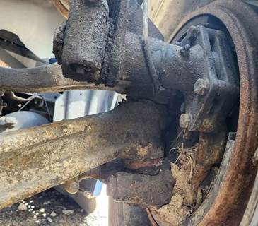 Freightliner Cascadia 126 Left Spindle