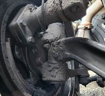 Freightliner Cascadia 126 Right Spindle