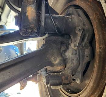 Freightliner Cascadia 126 Left Spindle