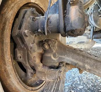 Freightliner Cascadia 126 Right Spindle