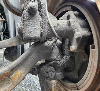 Freightliner Cascadia 126 Left Spindle