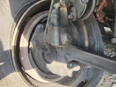 Freightliner Cascadia 126 Right Spindle