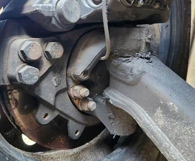 Freightliner Cascadia 126 Right Spindle
