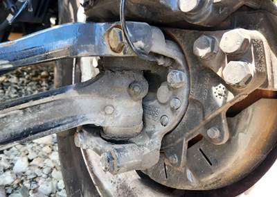 Freightliner Cascadia 126 Left Spindle