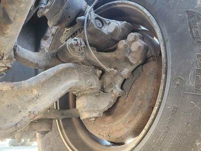 Freightliner Cascadia 126 Left Spindle