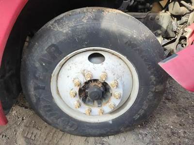 Freightliner Columbia 112 Right Spindle