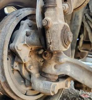 Freightliner Columbia 120 Right Spindle