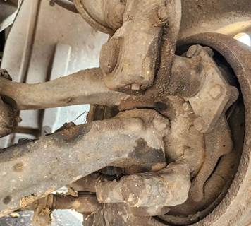 Freightliner Columbia 120 Left Spindle