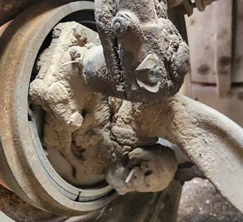 Freightliner Columbia 120 Right Spindle