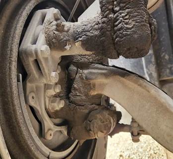 Freightliner Columbia 120 Right Spindle for a 2018 Freightliner Columbia 120 Glider