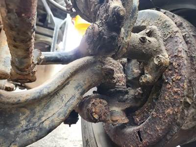 Freightliner FLC Left Spindle