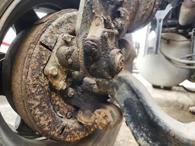 Freightliner FLC Right Spindle