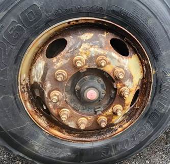 Freightliner M2 106 Left Spindle