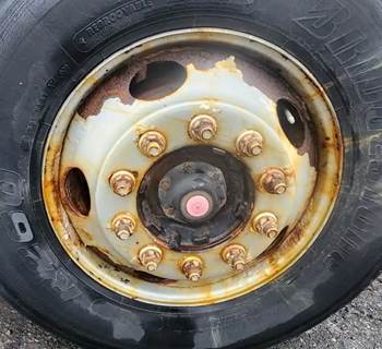 Freightliner M2 106 Right Spindle