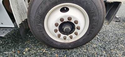 Freightliner M2 106 Right Spindle