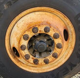 Freightliner M2 106 Right Spindle