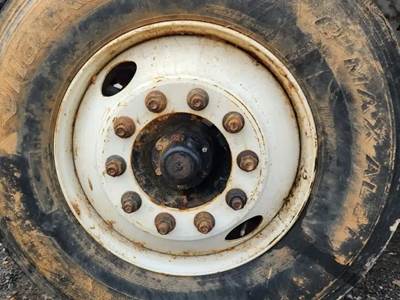 Freightliner M2 106 Right Spindle