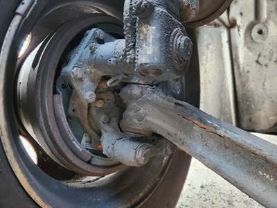 Freightliner M2 106 Right Spindle