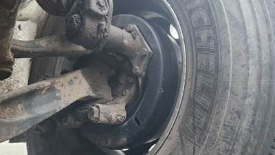 Freightliner M2 106 Left Spindle