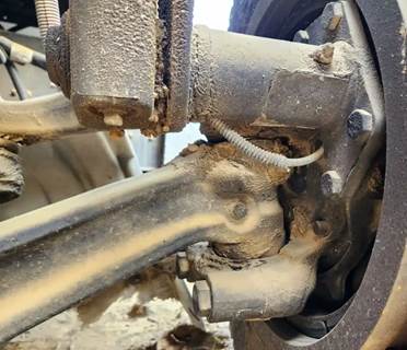 Freightliner M2 106 Left Spindle