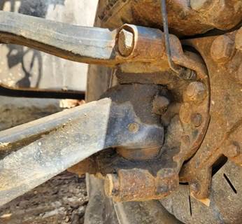 Freightliner M2 106 Left Spindle