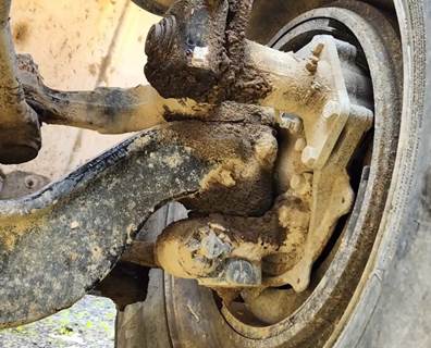 Freightliner M2 106 Left Spindle