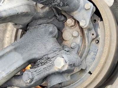 Freightliner M2 106 Right Spindle