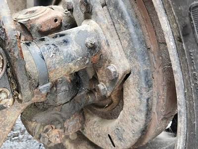 Freightliner M2 106 Left Spindle