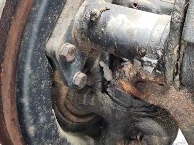 Freightliner M2 106 Right Spindle