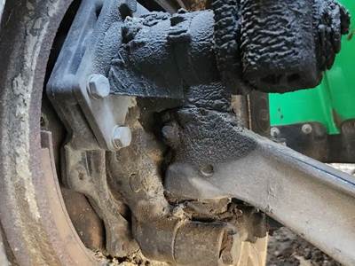 Freightliner M2 106 Right Spindle