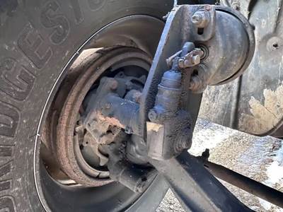 Freightliner M2 106 Right Spindle