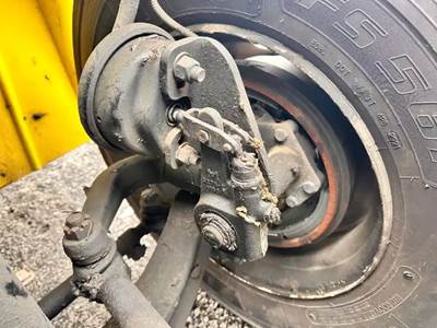 Freightliner M2 106 Left Spindle